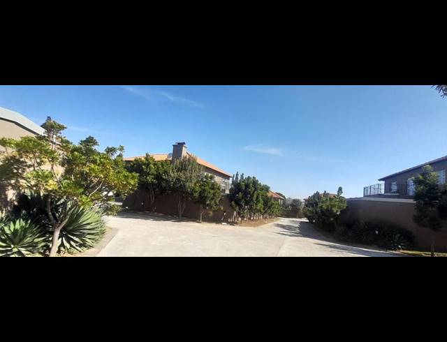 4 BEDROOM TOWNHOUSE FOR SALE IN WITKOPPEN